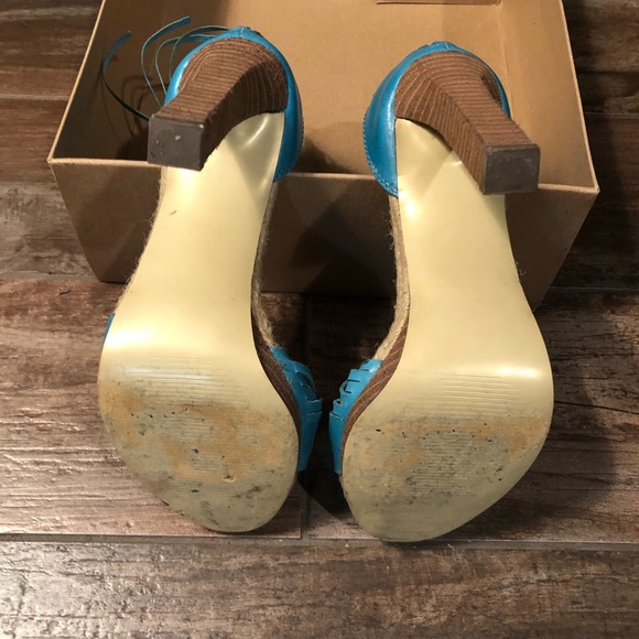 Carlos Santana Turquoise Platforms 7.0 - Picture 5 of 6